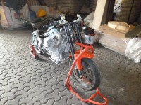 Das ganze Motorrad ist jetzt eingefroren