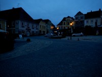 Weitra@Nacht.jpg (200.96 KiB) 3969 mal betrachtet WEITRA bei Nacht. Die Guzzis muessen schlafen!