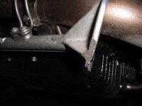 Das ist nicht so gravierend denke ich. Da ist jetzt genug Luft wegen dem kurzen Anschlaggummi